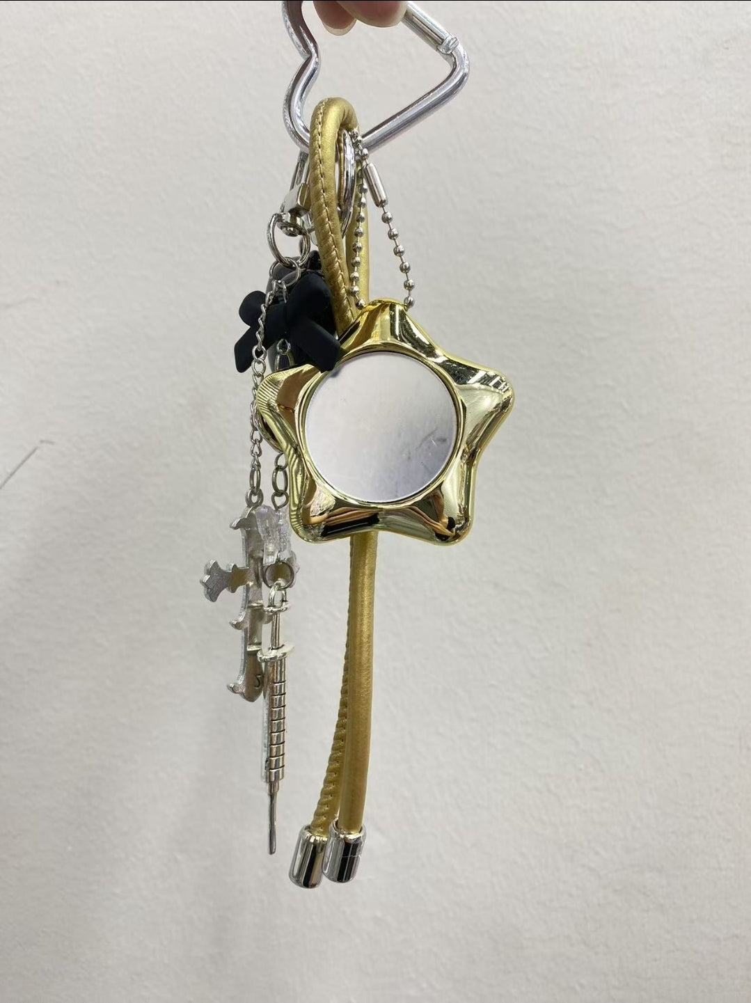 Multifunction Keychain – Style & Safety