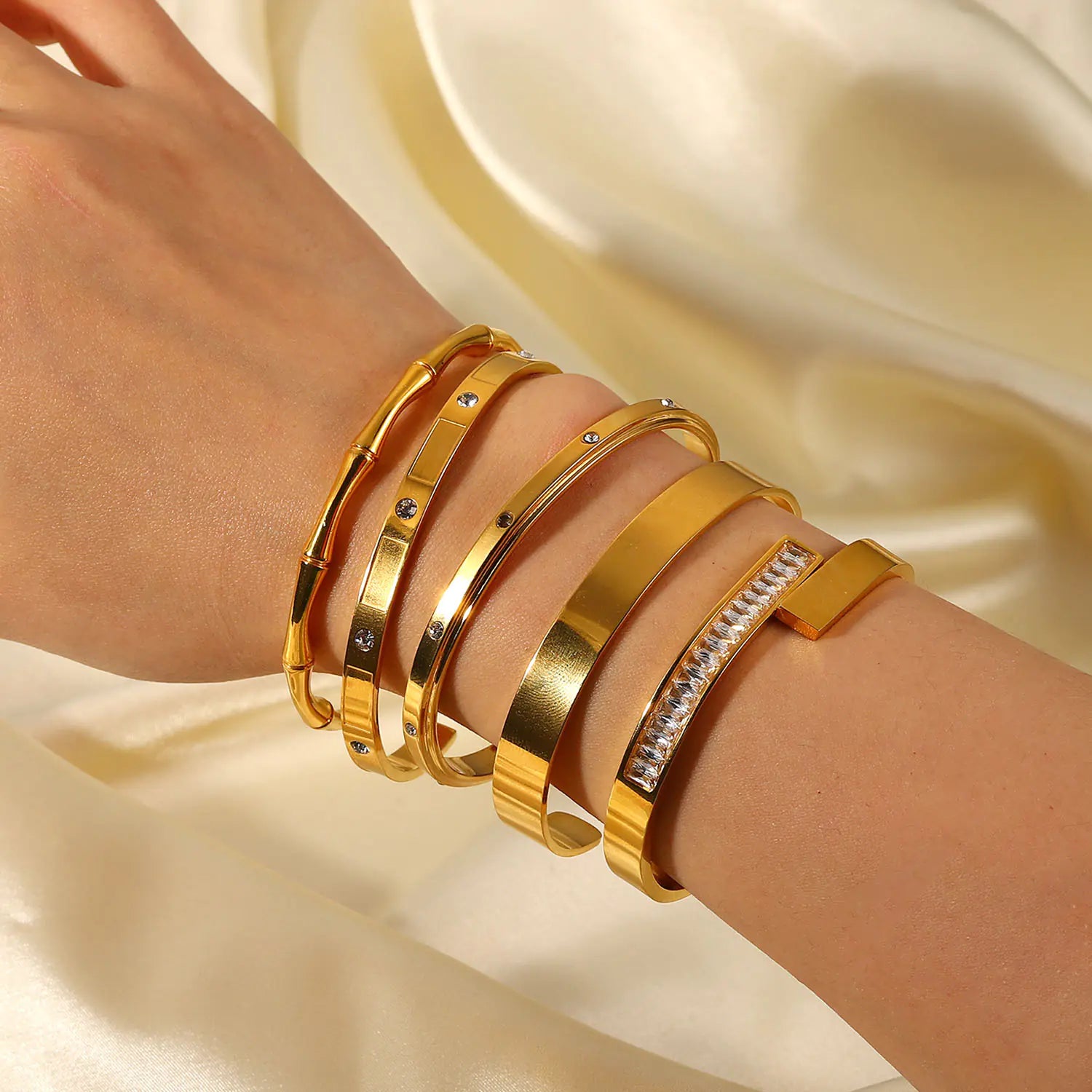 Vintage Stainless Steel Bracelet for Women's Fashion